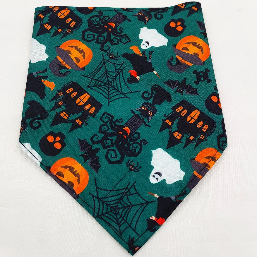 Dog Bandana Drool Towel – Stylish Tie-Dye Pet Scarf