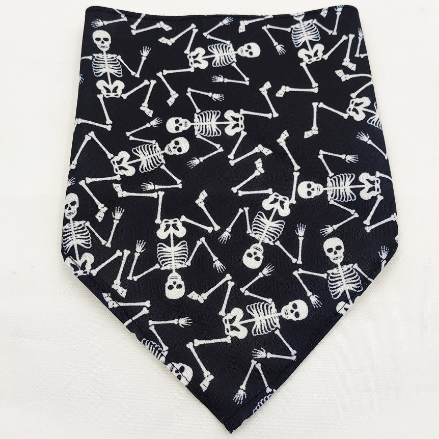 Dog Bandana Drool Towel – Stylish Tie-Dye Pet Scarf